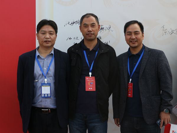 dcb21fc337a7440d91b82d6c47bb8636.jpg