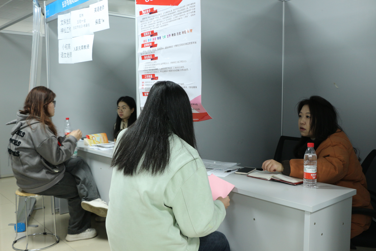 a284e636340f4070a539411773930d23.bmp a284e636340f4070a539411773930d23.bmp